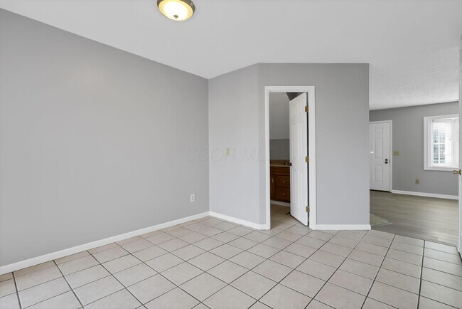 Building Photo - 1642 Park Row Dr