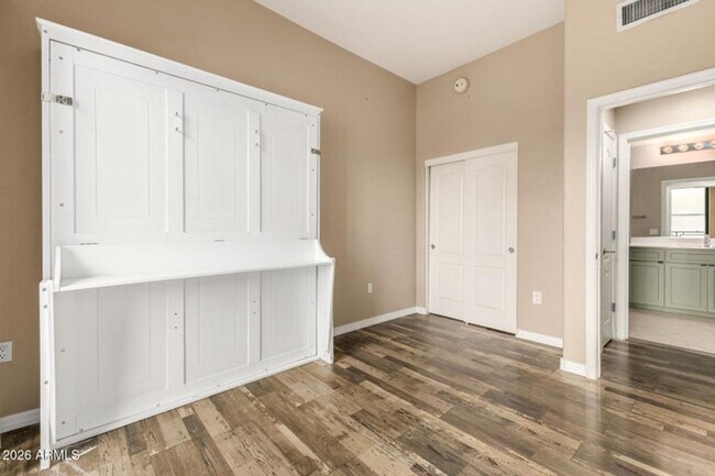 Building Photo - 2302 N Central Ave