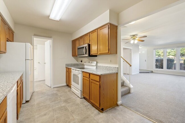 Building Photo - 7511 Belle Grae Dr