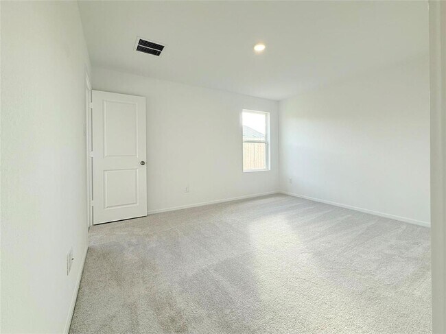 Building Photo - 6818 Eastern Cottonwood Ln