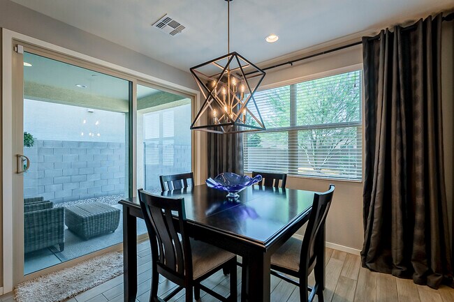 Building Photo - 9733 W Southgate Ave