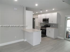 Building Photo - 6540 W 11th Ave