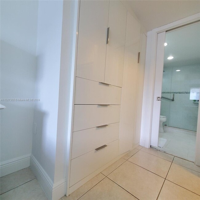 Building Photo - 401 Ocean Dr