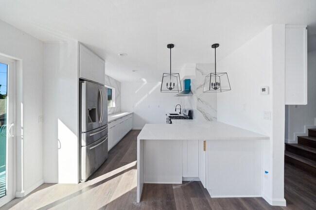 Building Photo - 6733 Lanto St