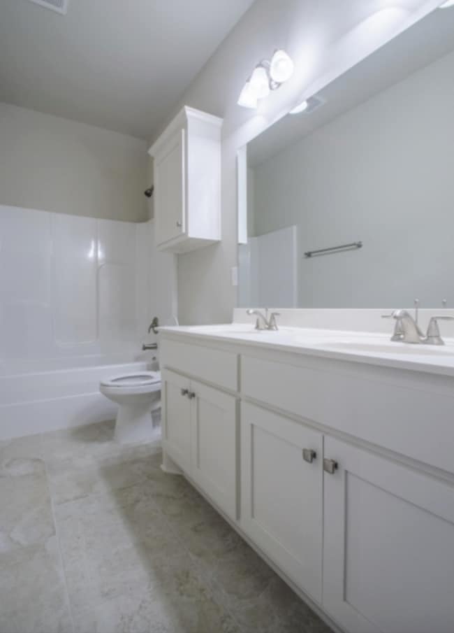 Building Photo - Unique 4 bed/2 bath/3 car garage Broken Arrow Home!