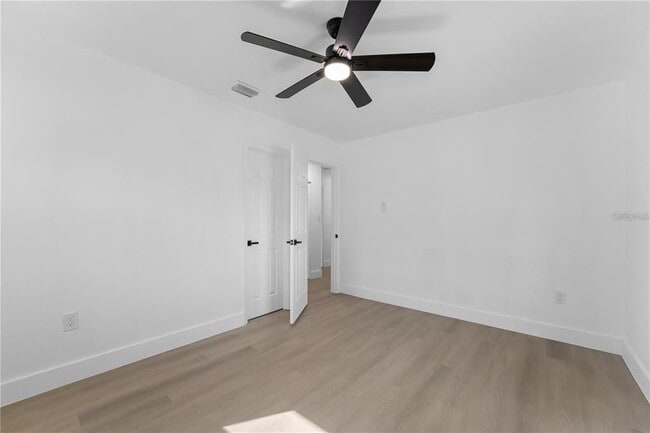 Building Photo - 607 Dunblane Dr