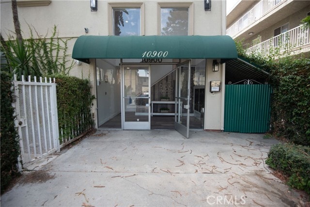 Building Photo - 10900 Blix St