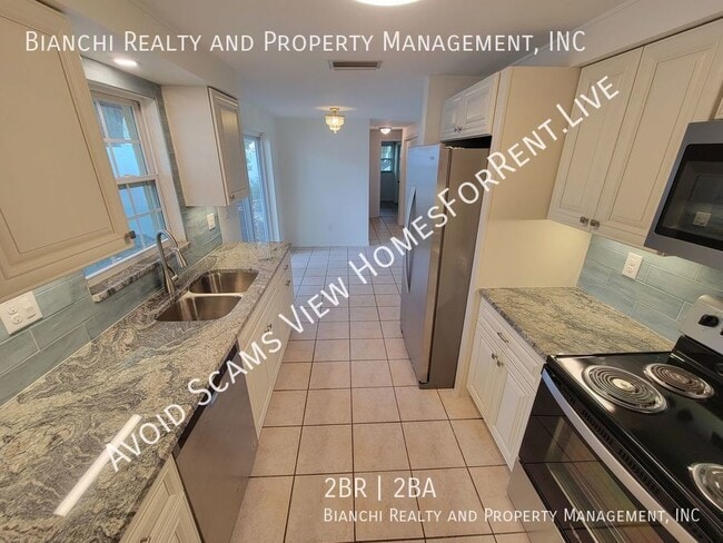 Building Photo - 501 Lake Palms Dr