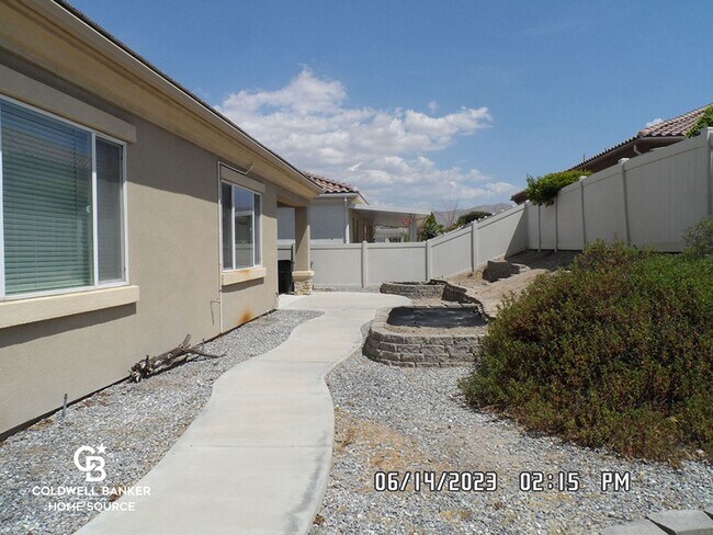 Building Photo - Sun City 55+ Gated Community, Golf Course, Clubhouse, 2 Bedroom, 2.5 Bathrooms, 2.5 Car Garage, 2...