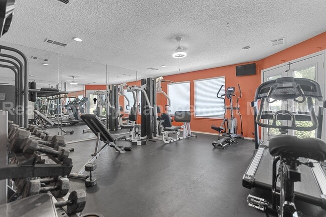 Building Photo - Cozy One-Bedroom Townhome in Prime Arlingt...