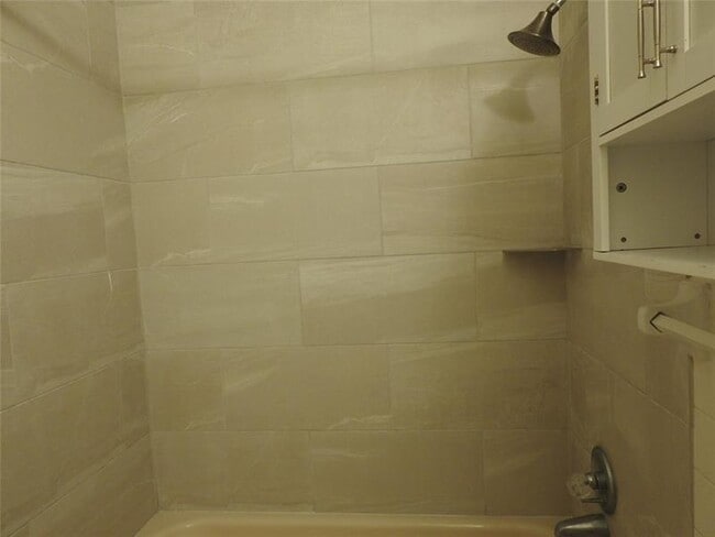 Building Photo - 1600 NE 3rd Ave