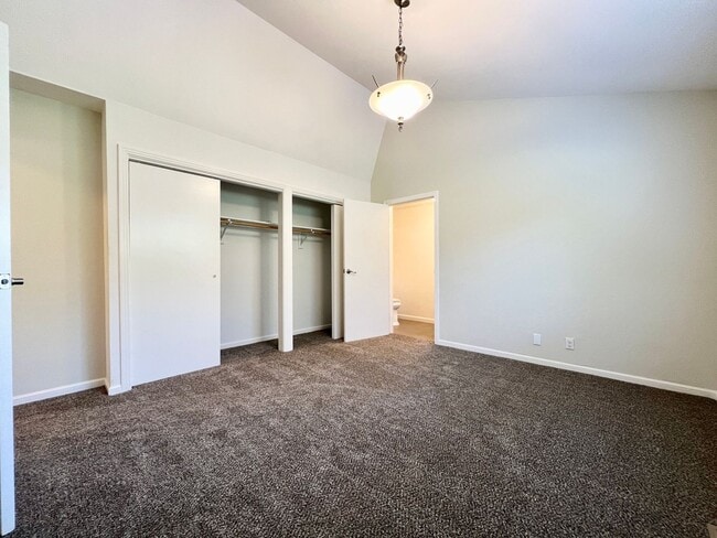 Building Photo - Stylishly Updated 2-Bed, 2-Bath Home - Private Garage