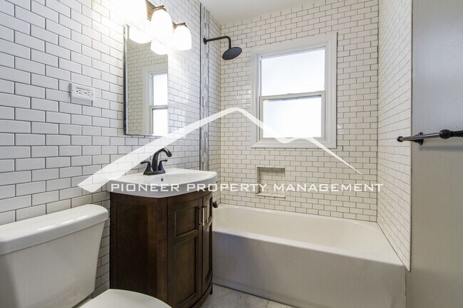 Building Photo - 41 S Osceola St