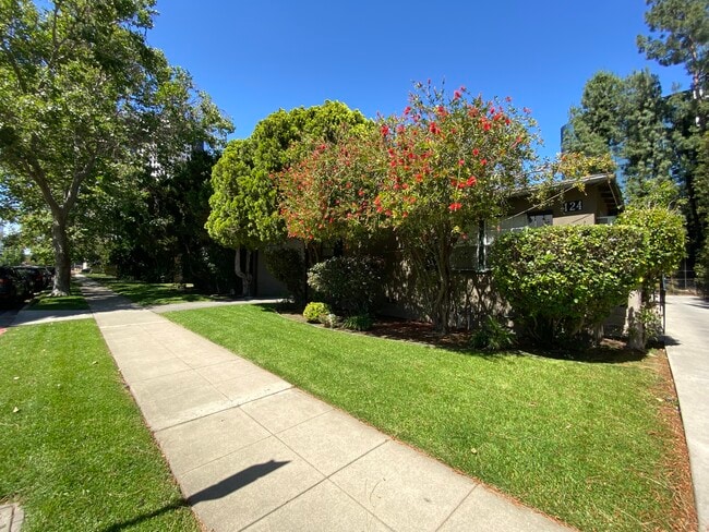 Current Front Building Photo - 124 N. Maple