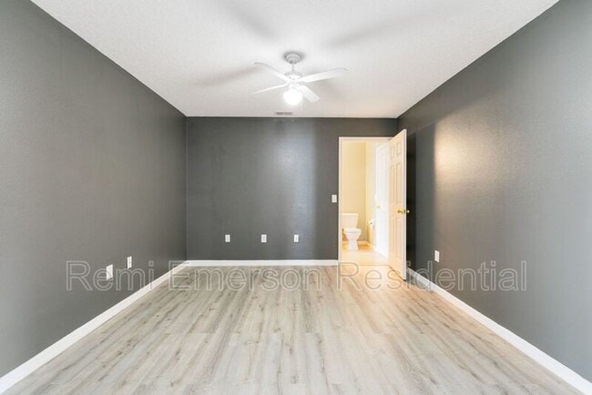 Building Photo - 12 Sawfish Ln