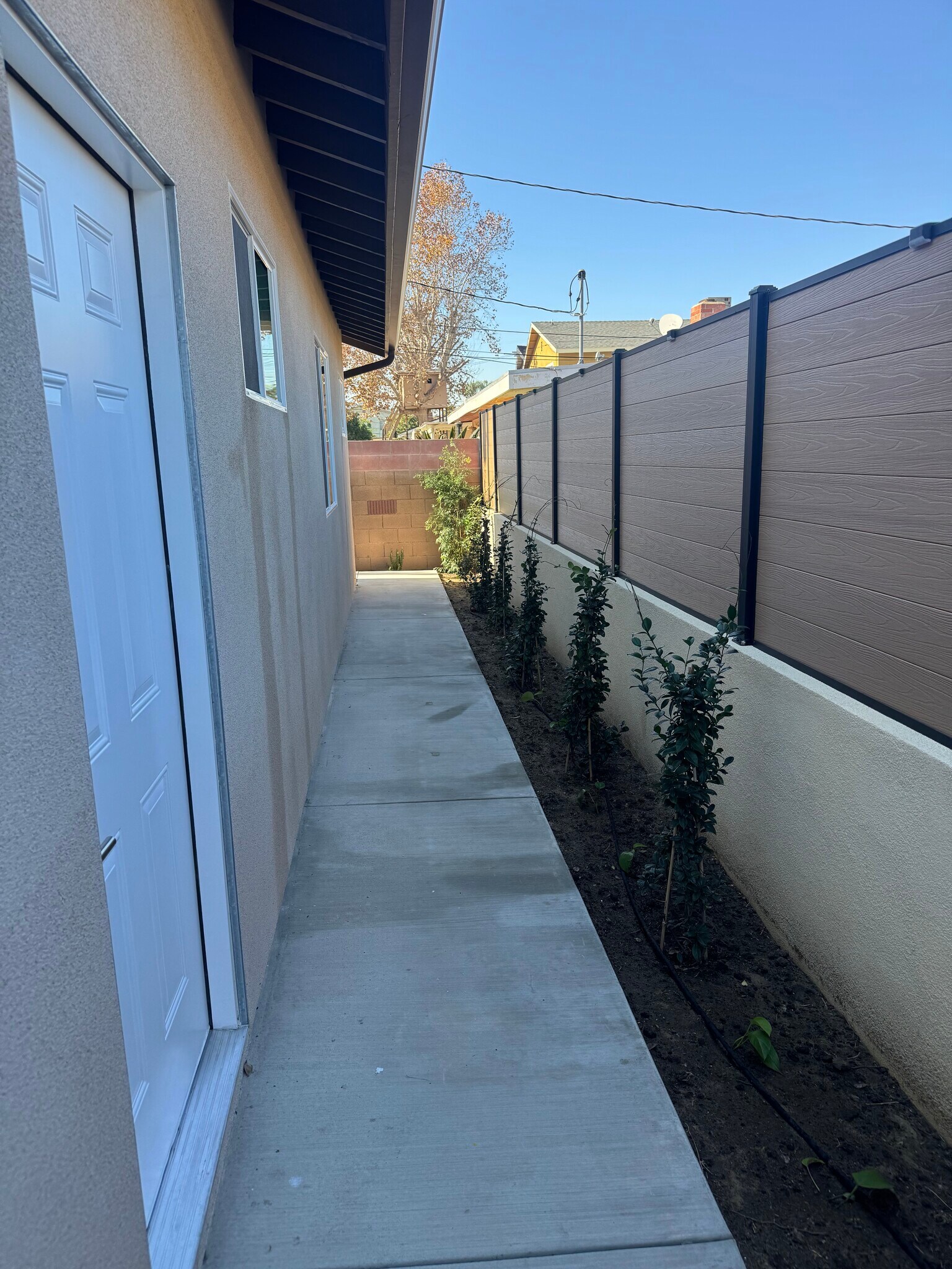 Building Photo - 15920 Eccles St