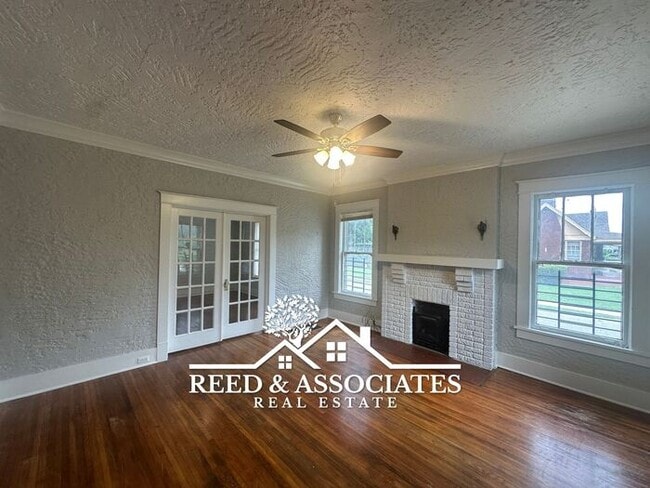 Building Photo - 3 Bedroom in Midtown!