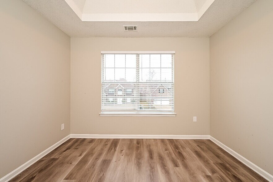 Building Photo - 1452 Shelnut Ct