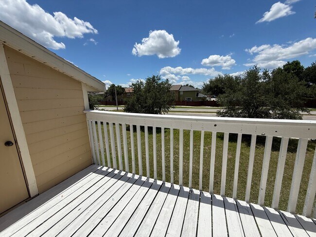 Building Photo - 206 Watts Ln