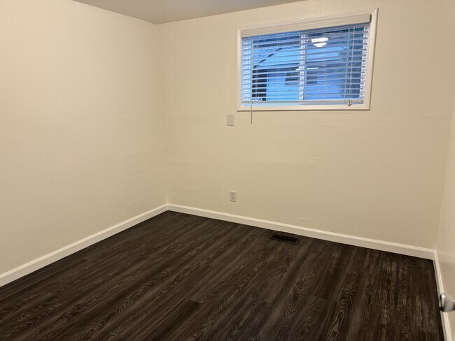 Building Photo - 912 SW 118th St