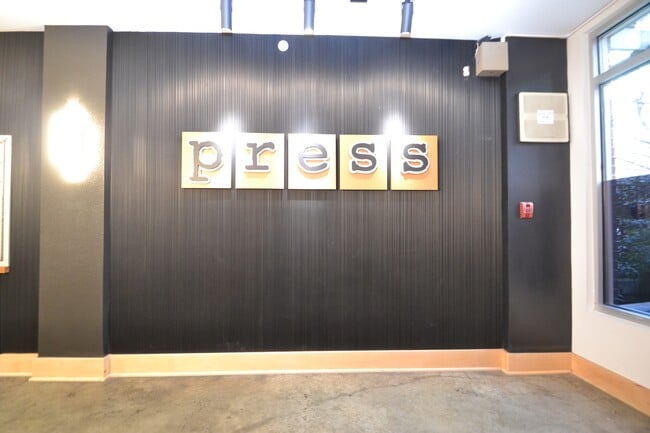 Building Photo - 1620 Belmont Ave