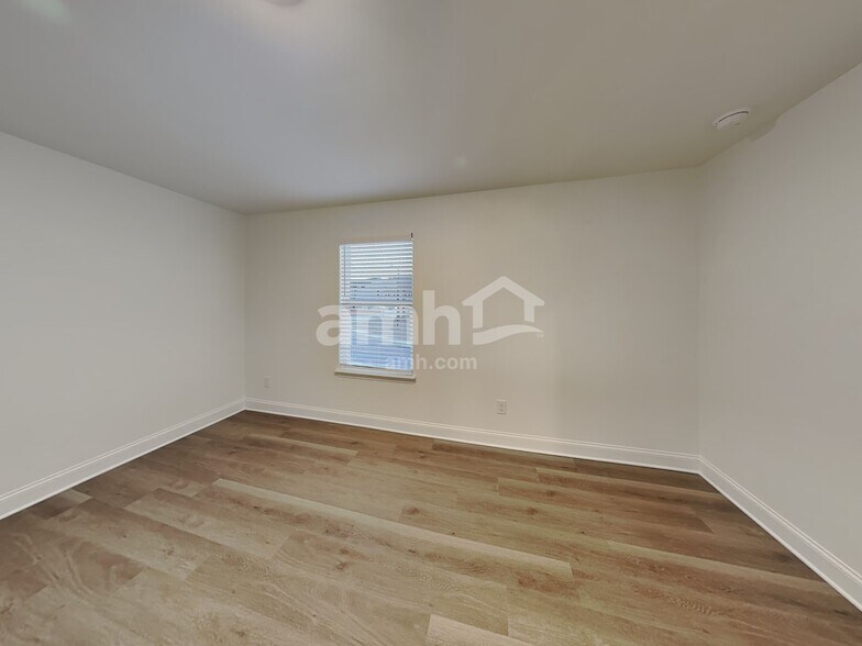 Building Photo - 439 Hickory Pointe Rd