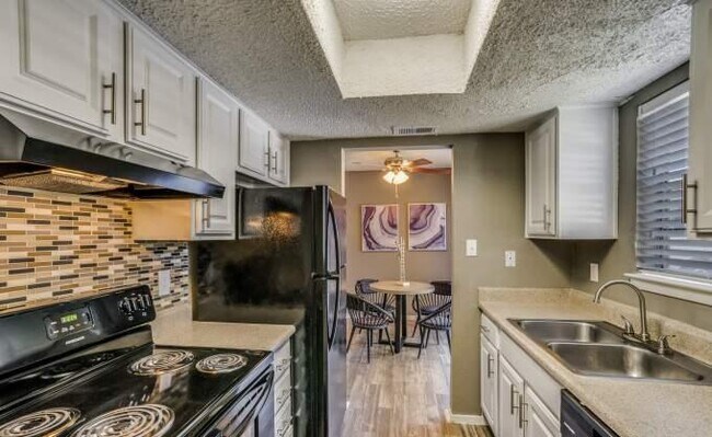 Building Photo - 1 bedroom in Fort Worth TX 76120
