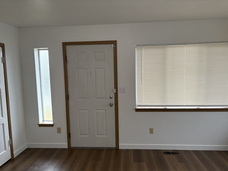 Living Room Front Door - 861 Edmonds Avenue Northeast