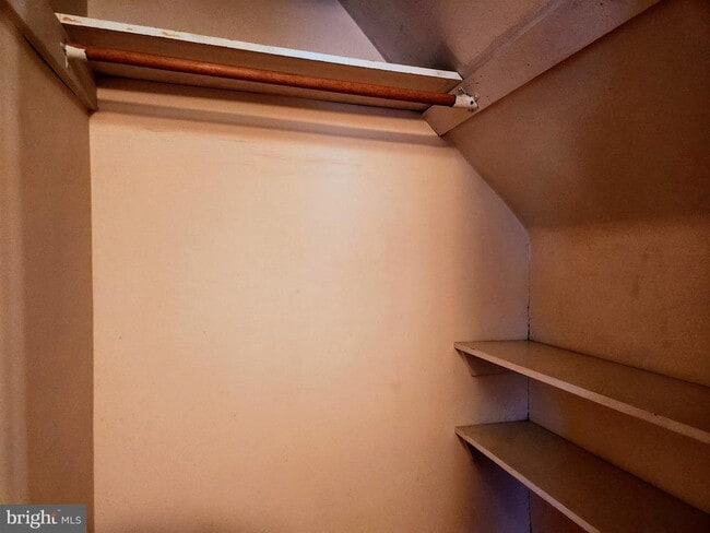 Building Photo - 114 N Pine St