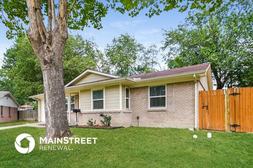 Building Photo - 907 Edgefield Cir