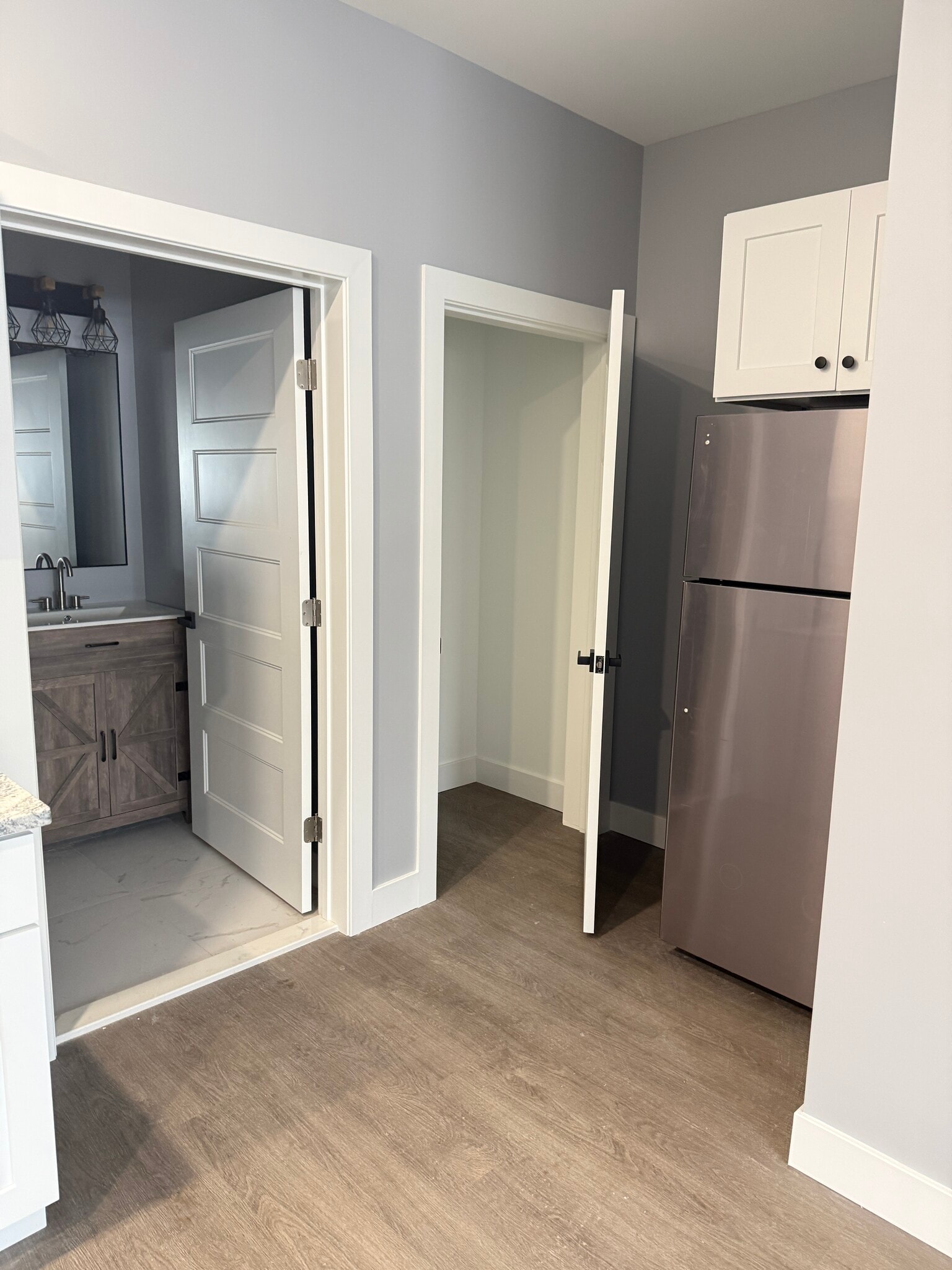 Building Photo - 116 Main St