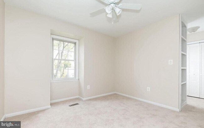 Building Photo - 12856 Fantasia Dr