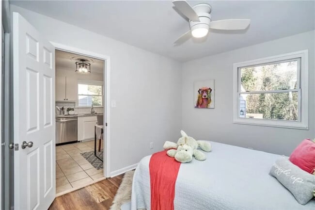 Building Photo - 21507 Court St