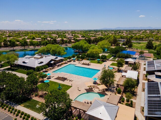Building Photo - Gorgeous 3 bed/2 bath in Power Ranch!