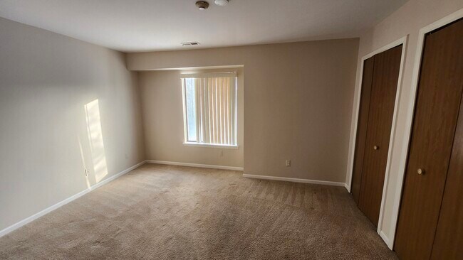 Building Photo - 42766 Lilley Pointe Dr