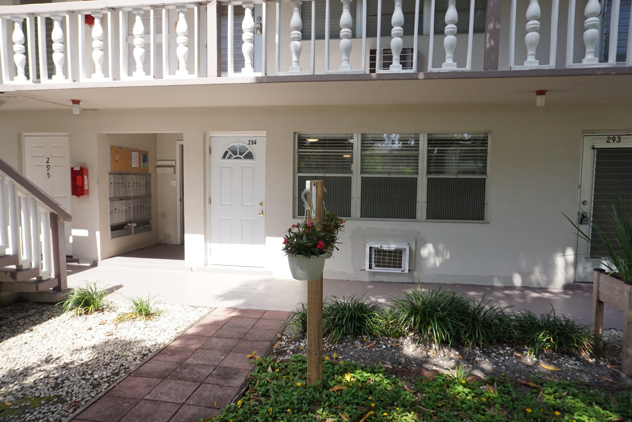 Building Photo - 294 Chatham O