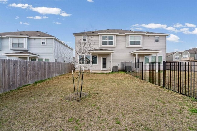 Building Photo - 7200 Grenadine Bloom Bnd