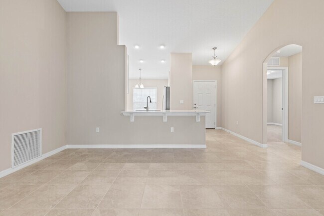 Building Photo - 5 Seabury Pl