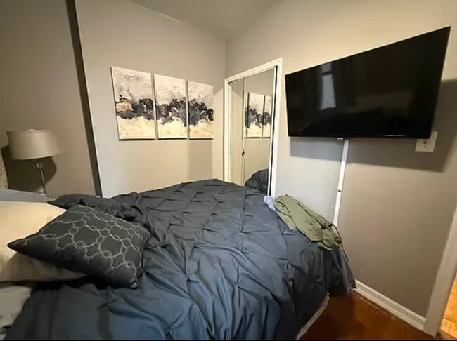 Building Photo - Quiet 1BR in Prime UES – Pet Friendly, Que...