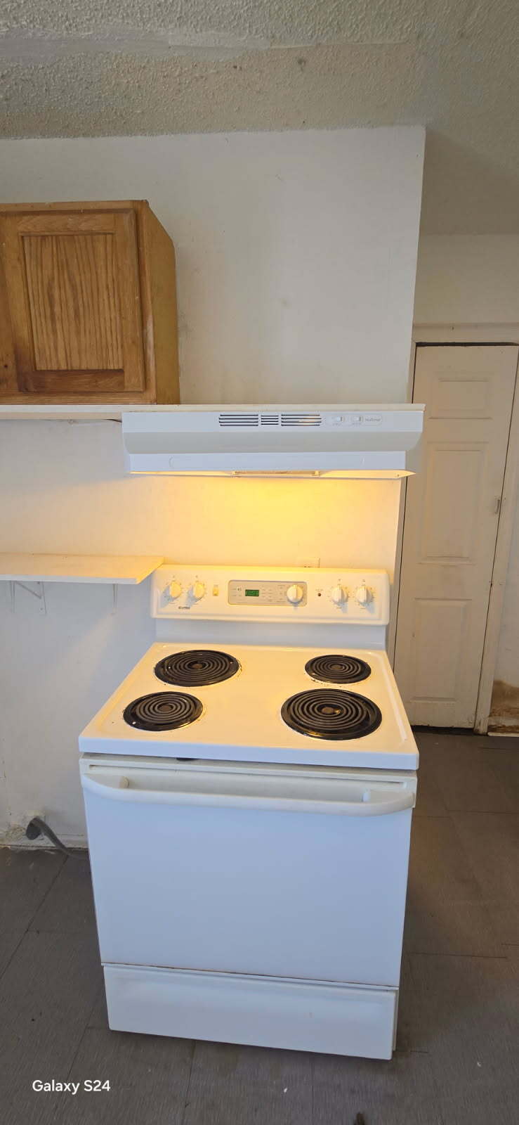 Building Photo - 1807 Maple Dr