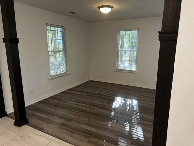 Building Photo - 2875 Webb Rd