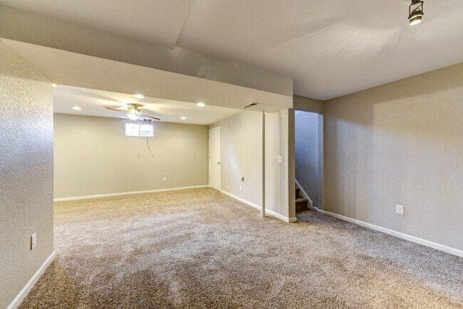 Building Photo - 3873-3883 West 89th Way