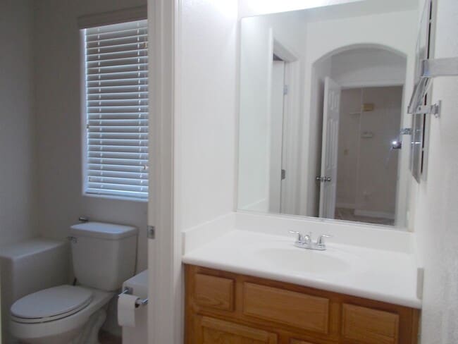 Building Photo - Beautiful 3-Bedroom Two-Story Home in Well...