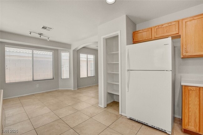 Building Photo - 5028 Nardini Ave