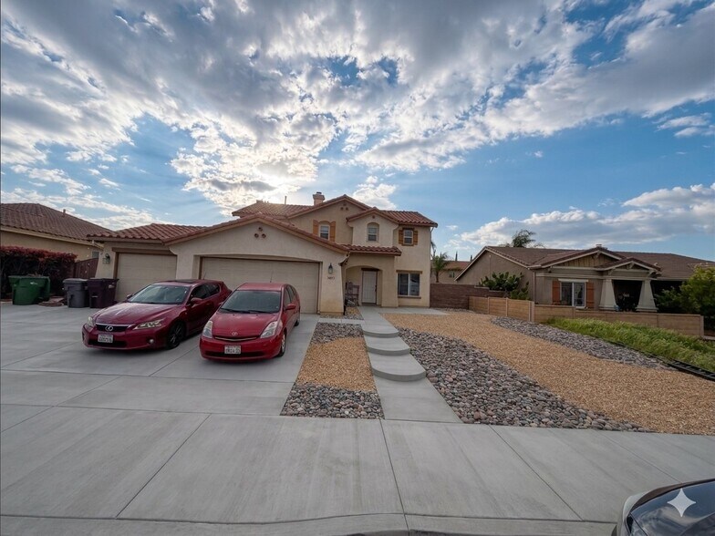 Building Photo - 33075 Aquamarine Cir