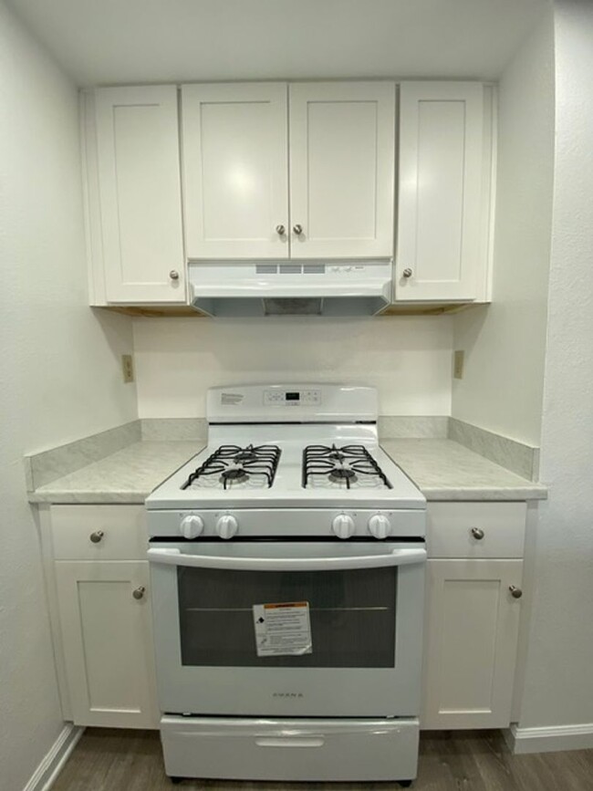 Building Photo - Completely Remodeled Colton Condo in Gated...