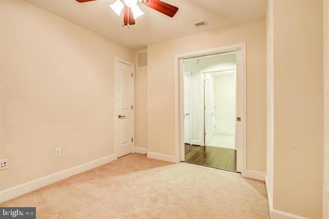 Building Photo - 7171 Woodmont Ave