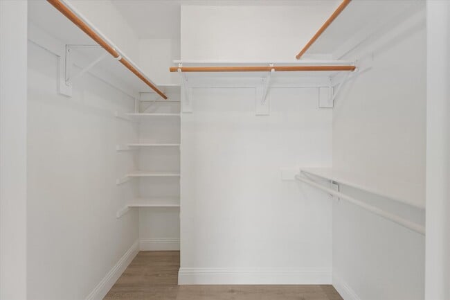 Building Photo - 322 Hillcroft Dr