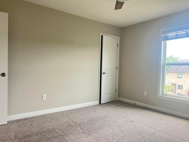 Building Photo - 8739 Cedar Brook St