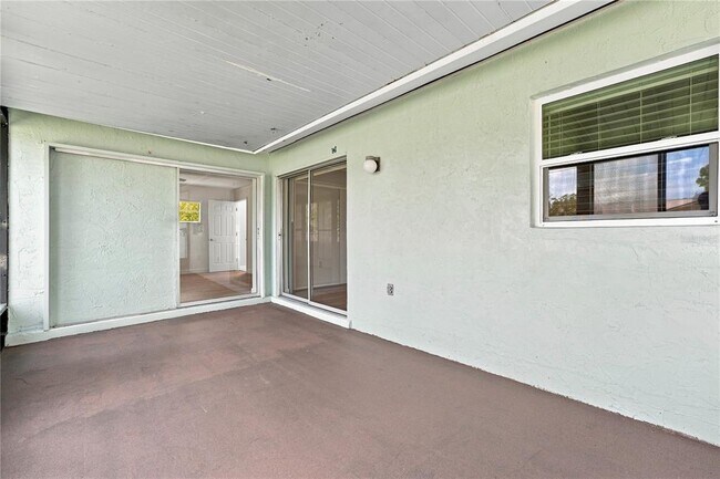 Building Photo - 2855 Dueby St